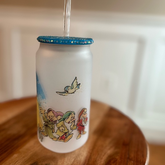 Snow White Glass Can - Picture 4 of 4